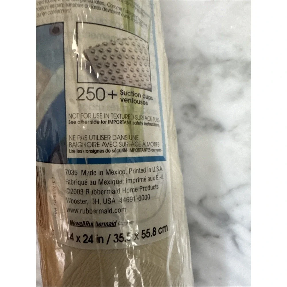 NEW Vintage Rubbermaid Safti-Grip 7035 MED Bath Mat 14x24